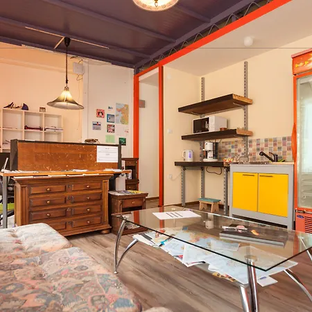 Roundabout - Szálloda