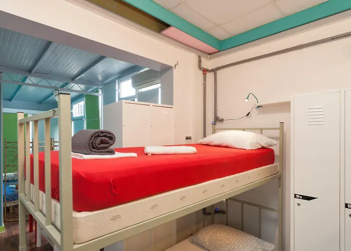 Otel Roundabout -