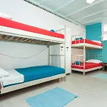Roundabout - Hotel